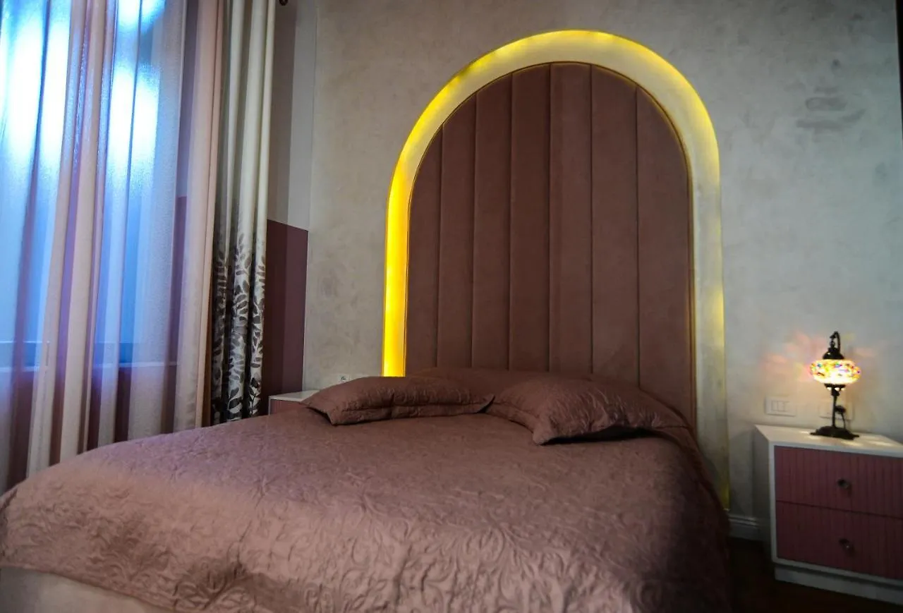 Stylish Two Bedroom House With Private Pool تيرانا 0*,  ألبانيا